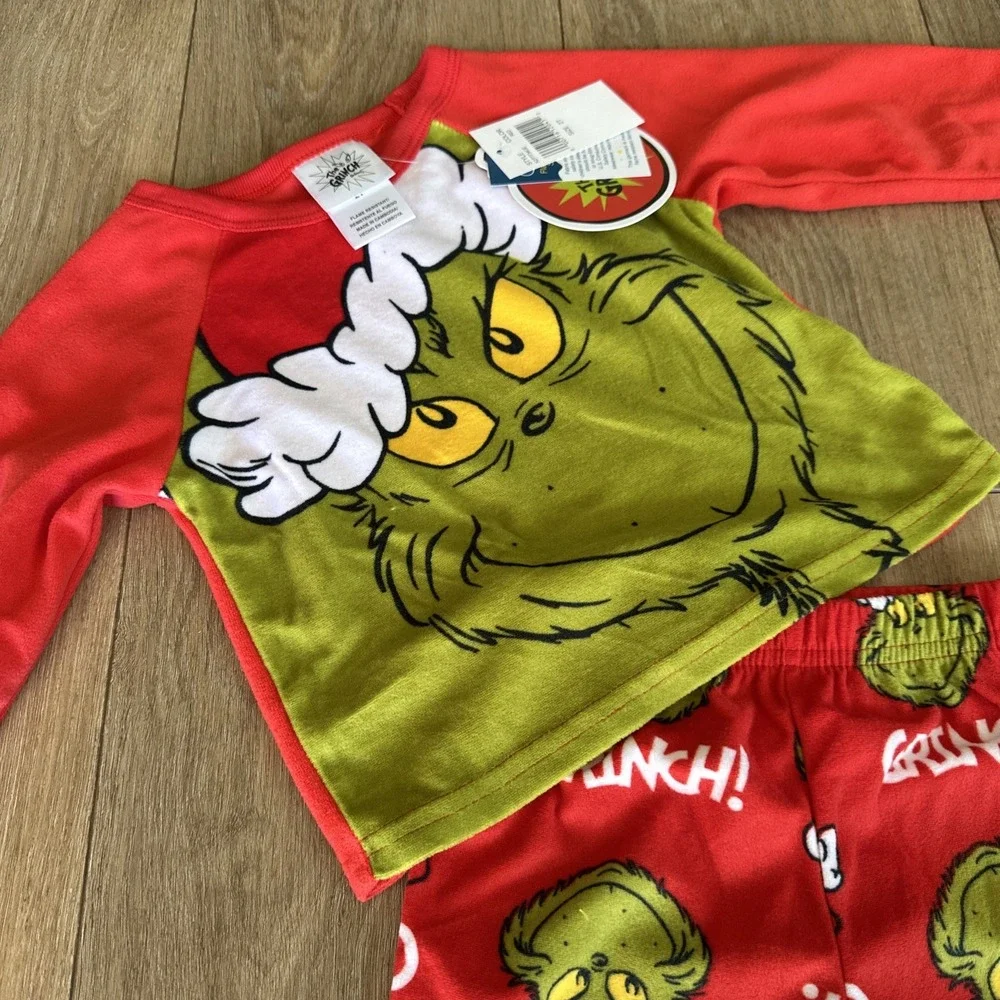 Dr Seuss Grinch Whoville Toddler‎ Holiday 2 Pc Pajama Set 2T Flame Resistant